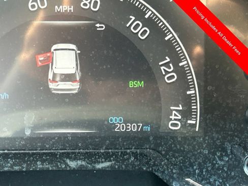 Used 2025 Toyota RAV4 XLE w/ Convenience Package FWD image 11
