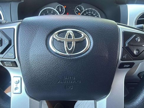 Used 2017 Toyota Tundra SR5 AWD/4WD image 11