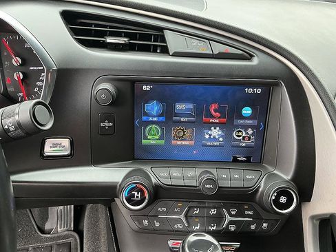 Used 2019 Chevrolet Corvette Z06 RWD image 17