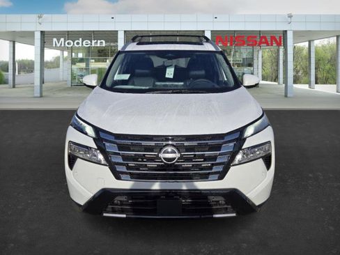 New 2026 Nissan Rogue Platinum w/ Platinum Premium Package image 2