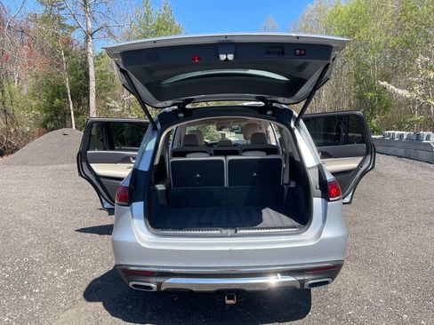 Used 2020 Mercedes-Benz GLS 450 4MATIC image 25