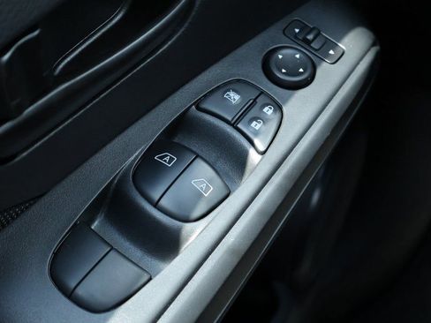 New 2025 Nissan Kicks Play S image 14