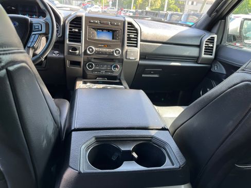 Used 2018 Ford Expedition Max XLT w/ Equipment Group 201A AWD/4WD image 12