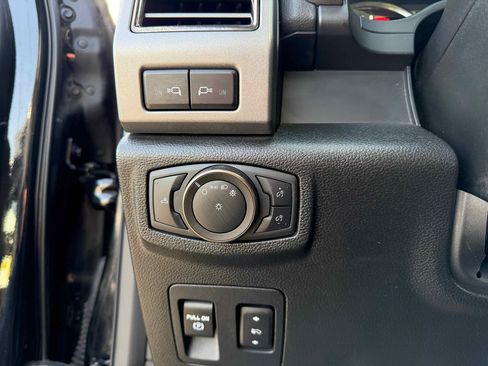 Used 2020 Ford F150 Raptor w/ Equipment Group 802A Luxury image 27