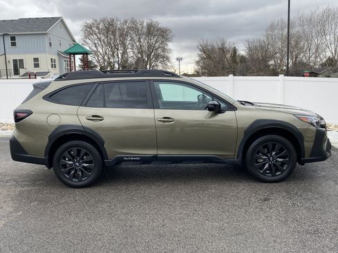 Used 2023 Subaru Outback Onyx Edition image 7