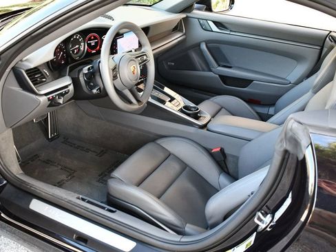 Used 2022 Porsche 911 Carrera 4S image 14