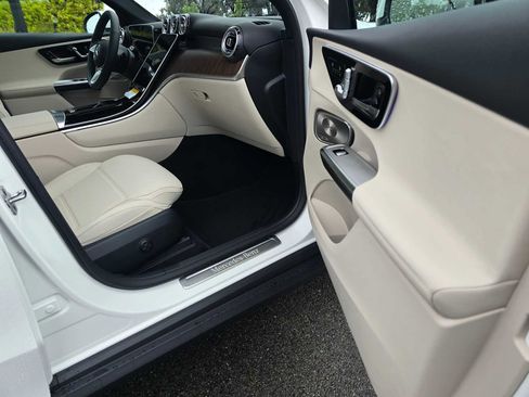 New 2026 Mercedes-Benz GLC 350e 4MATIC image 10