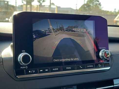 Used 2024 Mitsubishi Outlander ES image 30