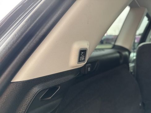 Used 2022 Jeep Grand Cherokee Overland w/ Luxury Tech Group IV image 9