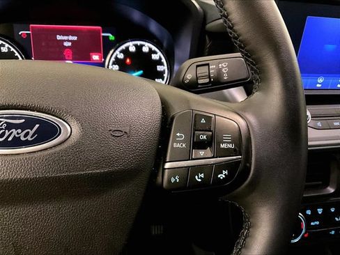 Used 2024 Ford Maverick Lariat w/ Black Appearance Package FWD image 18