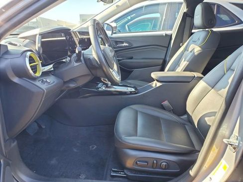 Certified 2024 Chevrolet Trax ACTIV w/ Sunroof Package FWD image 19