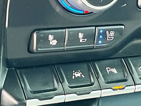 Used 2022 Chevrolet Silverado 1500 LTZ w/ LTZ Premium Texas Edition image 20