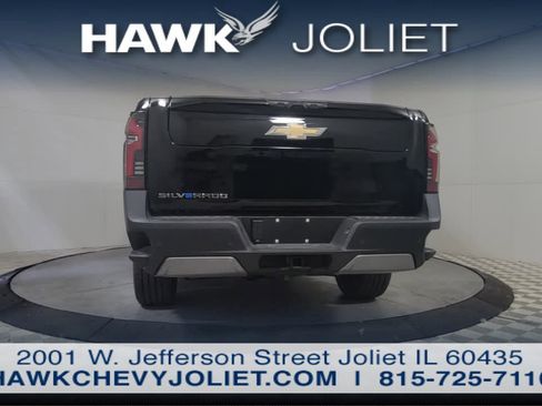 New 2025 Chevrolet Silverado EV LT w/ LT Premium Package AWD/4WD image 10