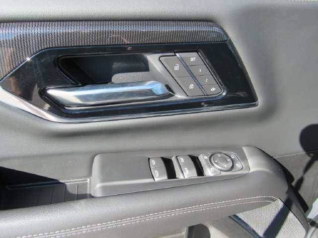 Used 2026 GMC Yukon Elevation AWD/4WD image 11