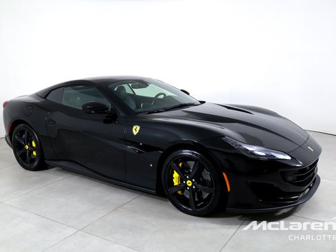Used 2019 Ferrari Portofino RWD image 3