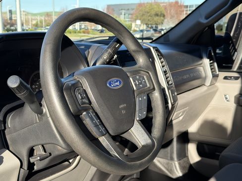 Used 2019 Ford F250 XLT w/ XLT Value Package image 26
