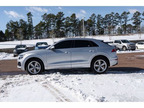 Used 2022 Audi Q8 Premium Plus image 8