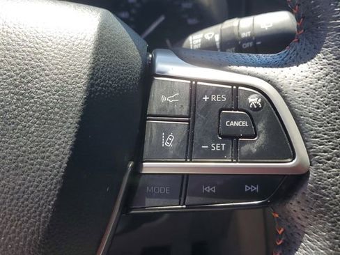 Used 2021 Toyota Sienna XSE image 22