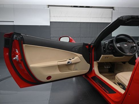 Used 2007 Chevrolet Corvette Convertible w/ Preferred Equipment Group image 8