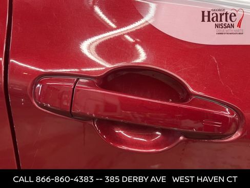 Used 2017 Toyota Camry LE image 10