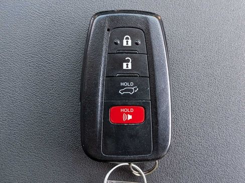 Used 2020 Toyota Highlander Limited AWD/4WD image 33