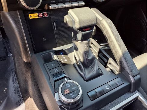Certified 2024 Toyota Tacoma TRD Off-Road w/ TRD Off Road Upgrade Package AWD/4WD image 22