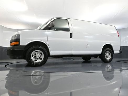 Used 2022 Chevrolet Express 2500 w/ Driver Convenience Package image 44