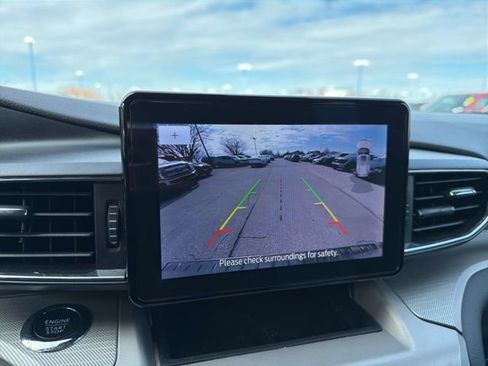 Used 2023 Ford Explorer XLT w/ Equipment Group 202A image 23