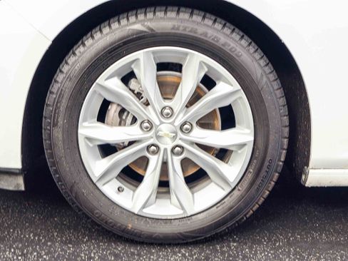 Used 2021 Chevrolet Malibu LT image 15