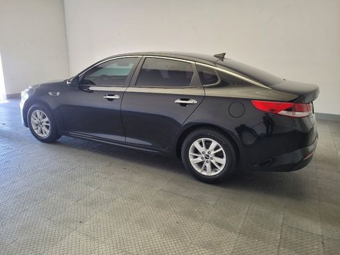 Used 2017 Kia Optima LX FWD image 3