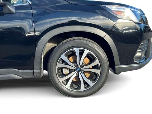 Used 2022 Subaru Forester Limited image 8
