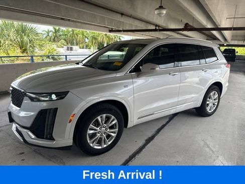 Used 2024 Cadillac XT6 Luxury w/ LPO, Floor Liner Package FWD image 1