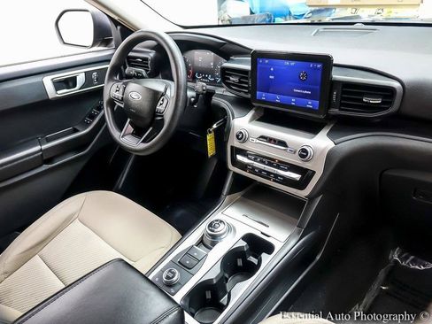 Certified 2023 Ford Explorer 4WD image 26