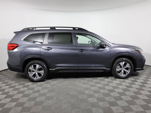 Used 2025 Subaru Ascent Premium AWD/4WD image 4