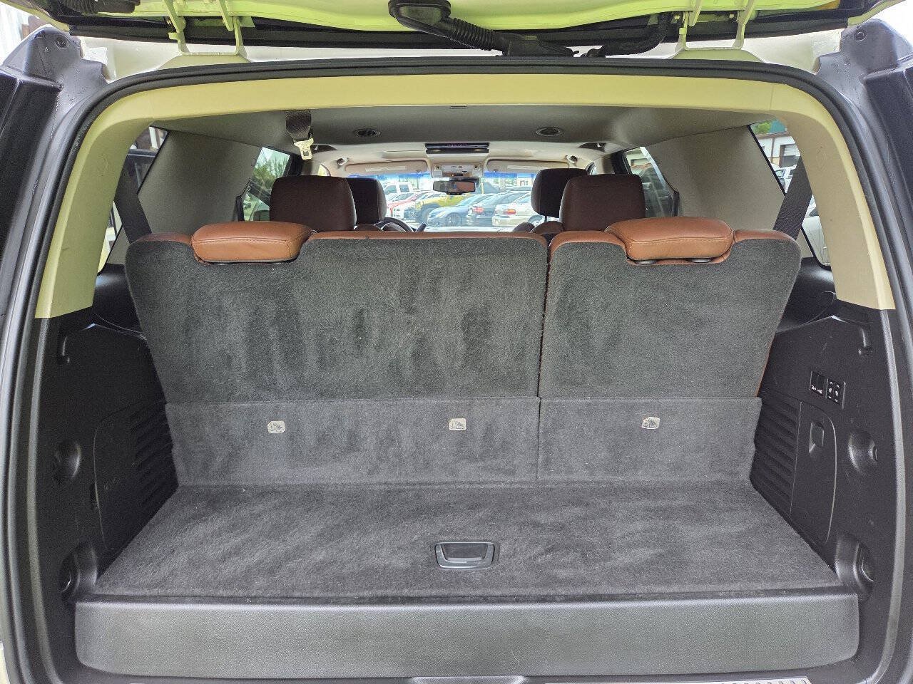 Used 2015 Cadillac Escalade Premium RWD image 18