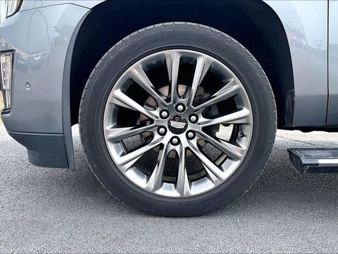 Used 2020 Cadillac Escalade Platinum w/ Escalade Sport Edition AWD/4WD image 2