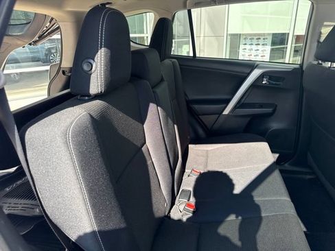 Used 2016 Toyota RAV4 XLE w/ Convenience Package AWD/4WD image 28