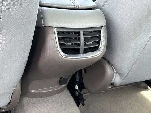 Used 2025 Chevrolet Malibu LT FWD image 11