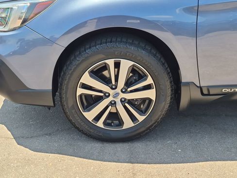 Used 2018 Subaru Outback 3.6R Limited AWD/4WD image 10