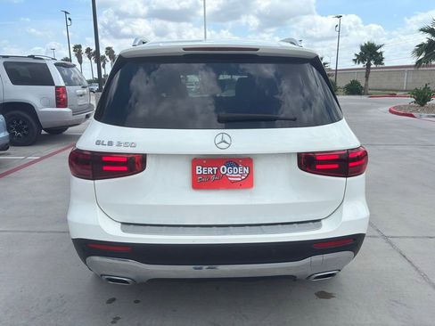 Used 2025 Mercedes-Benz GLB 250 image 5