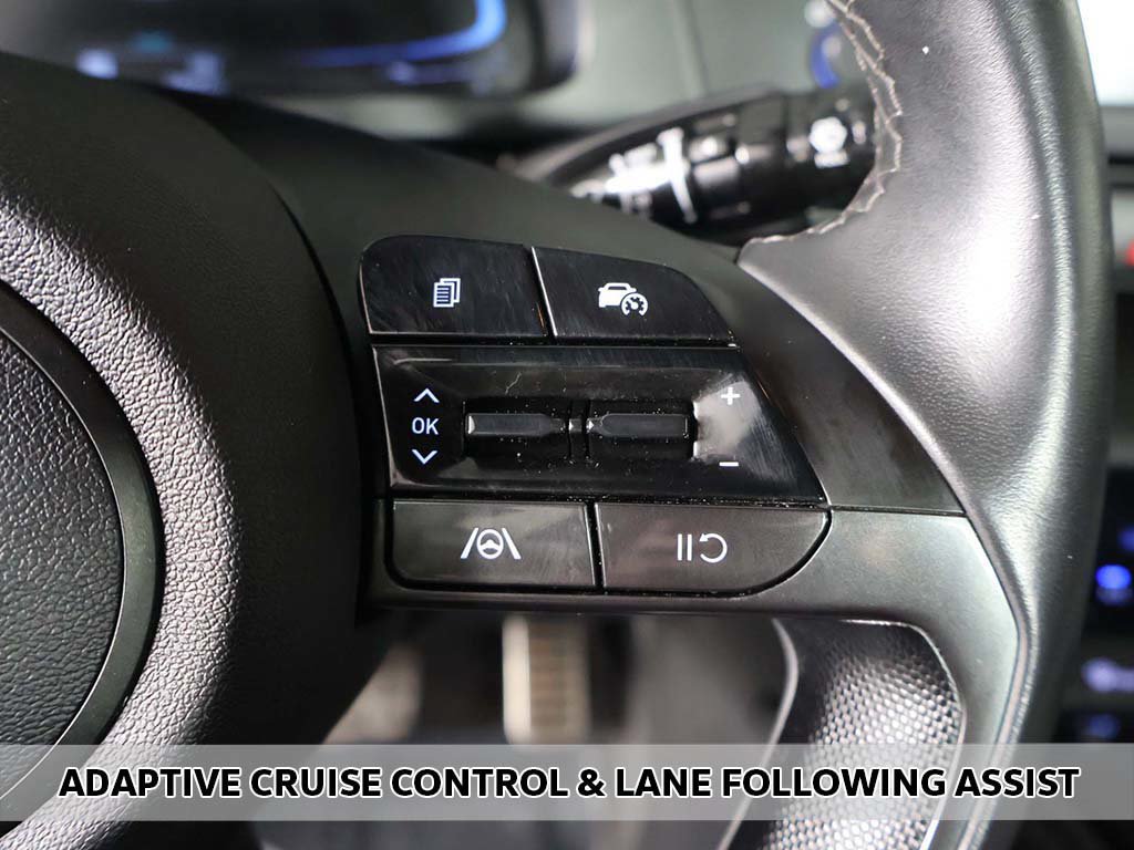 Used 2025 Hyundai Elantra Sport w/ Cargo Package FWD image 4
