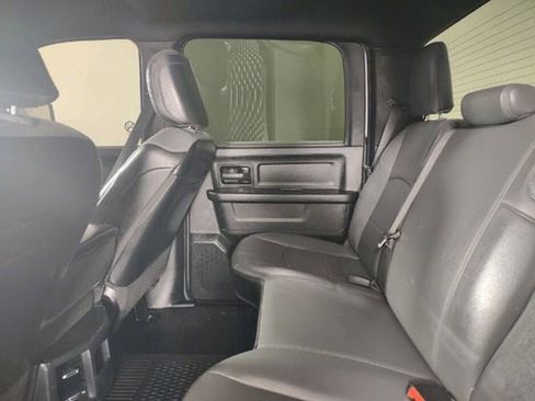 Used 2024 RAM 2500 Tradesman w/ Chrome Appearance Group image 5