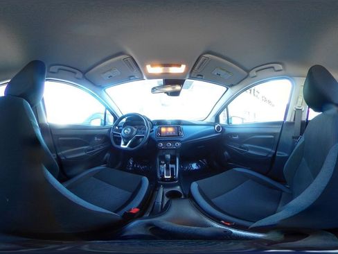 Used 2025 Nissan Versa SV image 38