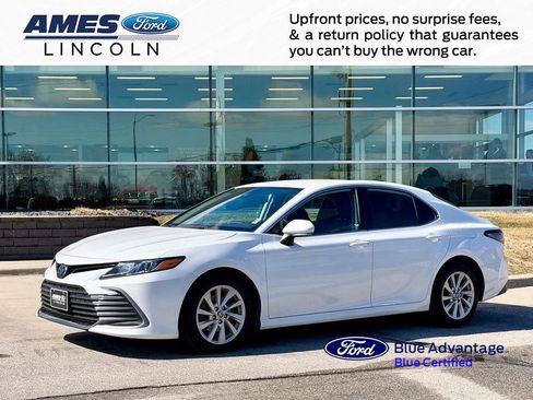 Used 2023 Toyota Camry LE image 1