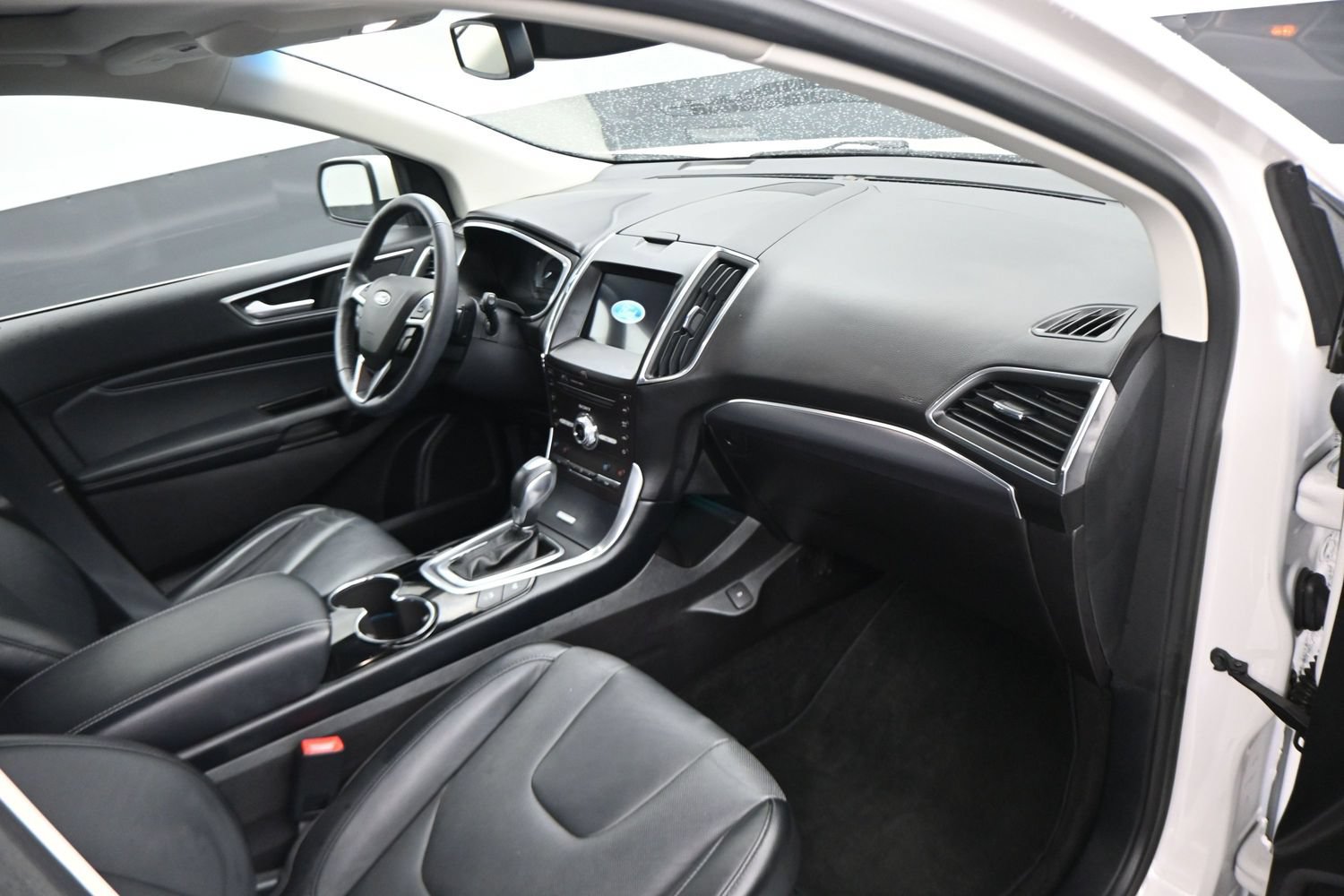 Certified 2018 Ford Edge Titanium w/ Equipment Group 302A FWD image 21