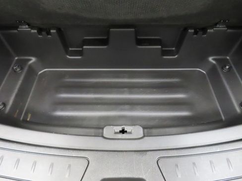 Used 2019 Buick Enclave Essence image 38