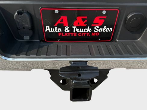 Used 2019 Chevrolet Silverado 2500 W/T AWD/4WD image 17