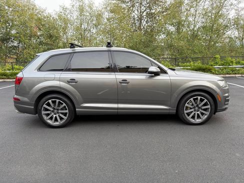 Used 2017 Audi Q7 3.0T Prestige w/ Prestige Package image 5
