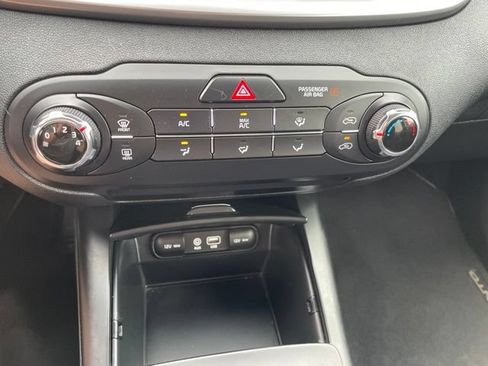 Used 2020 Kia Sorento LX AWD/4WD image 37