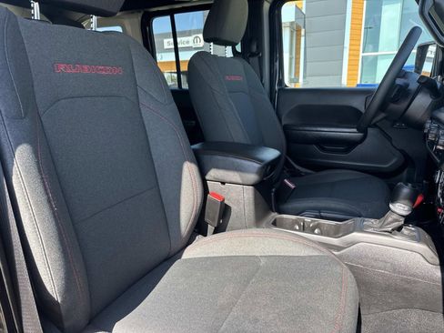 Used 2024 Jeep Wrangler Unlimited Rubicon AWD/4WD image 11